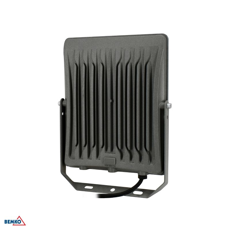 C64-LFP-100DG-CCT BEMKO REFLEKTOR LED SMD 100W 3CCT 9000lm PRAJNA IP65 SIVI